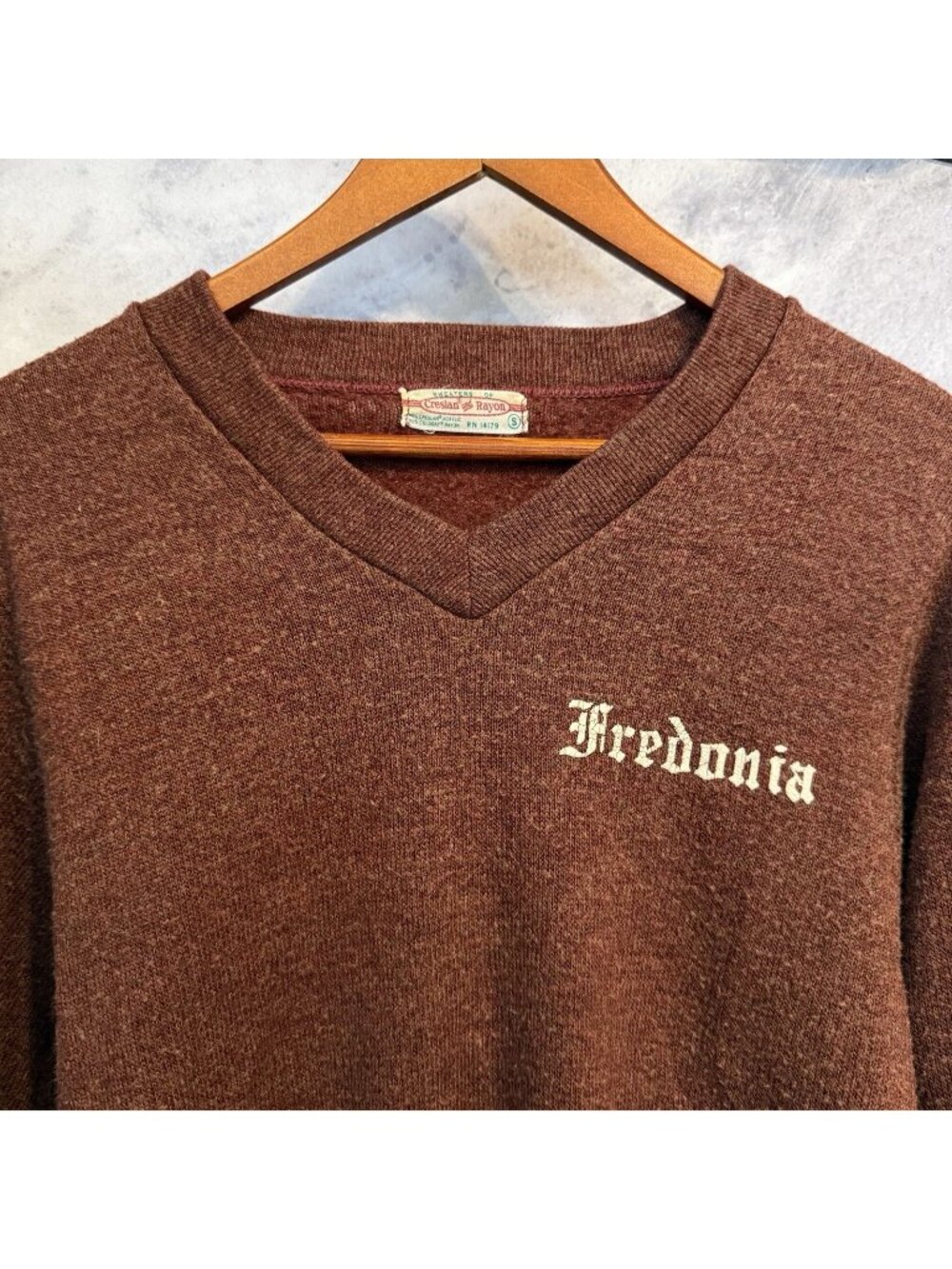 True Vintage Creslan Rayon Fredonia Sweater Red Brown V Neck Size Small